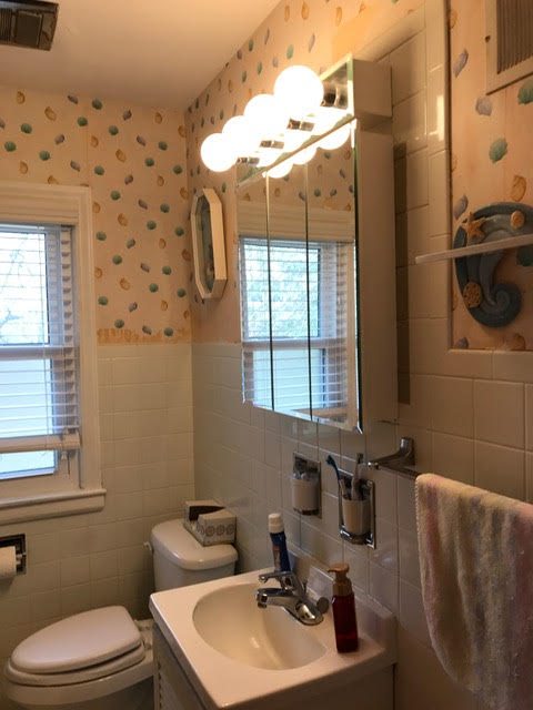 outdated bathroom before peoria remodeling
